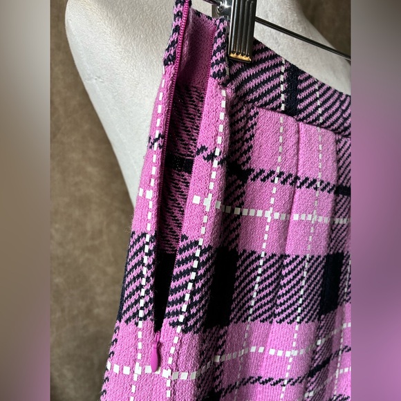 St. John Collection Pink and Black Plaid A-Line Skirt - Picture 3 of 5